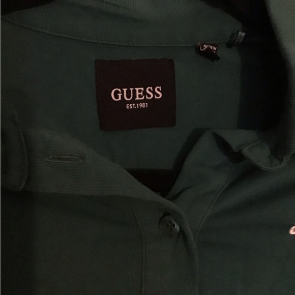 Guess cropped shirt - Picture 2 of 3